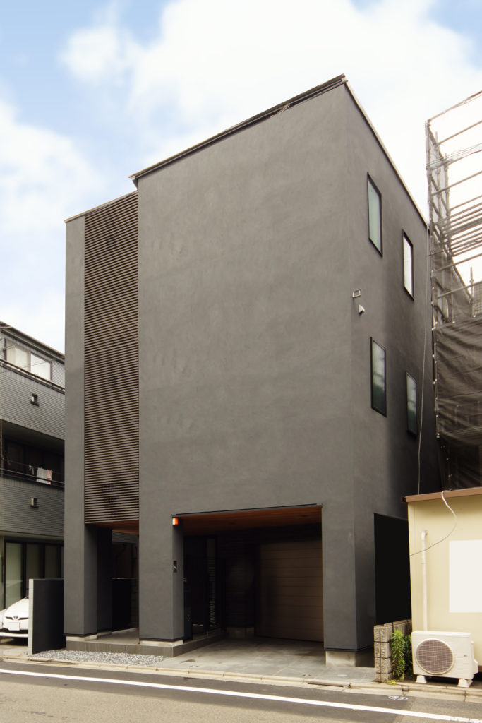 上質なシンプルモダンな外観の邸宅の建築実績紹介 デザインの相談受付中 上質なシンプルモダンな外観の邸宅の建築実績紹介 デザインの相談受付中